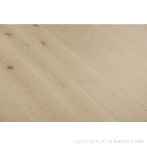 Wirtschaftlicher Holzboden mit ABCD -Grad